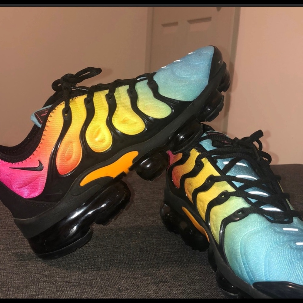 Nike Air Vapormax Plus RAINBOW SIZE 8.5